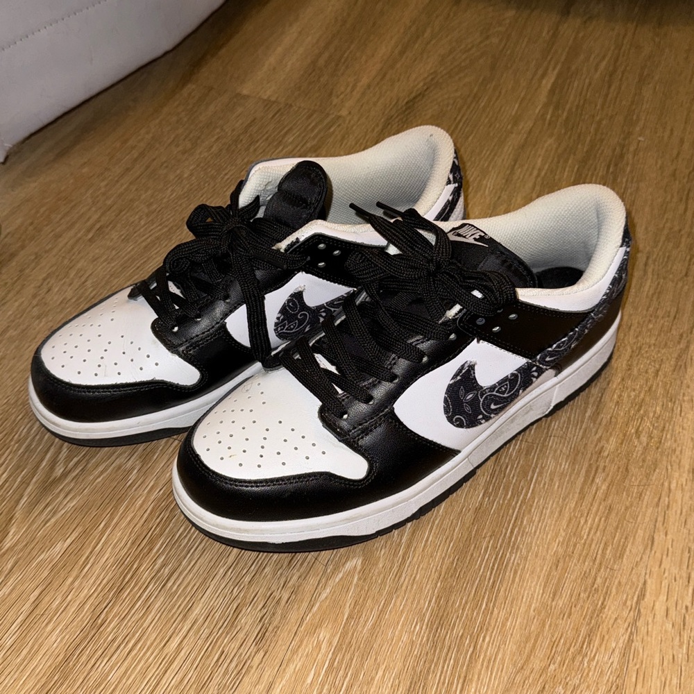 Nike Dunk Low ‘Black Paisley’ Sneakers